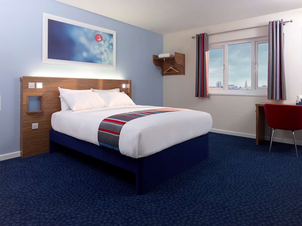 Travelodge Stirling M80 Cambusbarron Oda fotoğraf