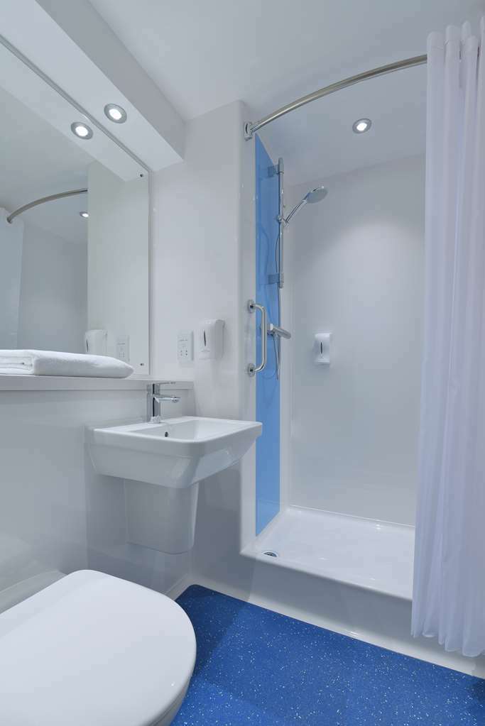 Travelodge Stirling M80 Cambusbarron Oda fotoğraf