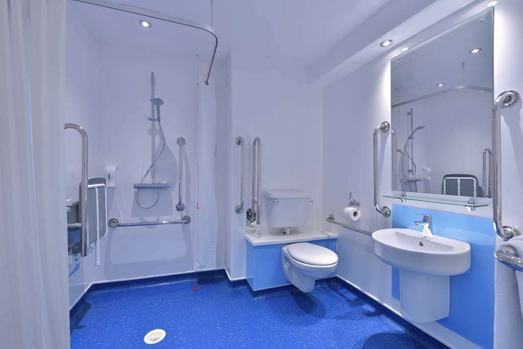 Travelodge Stirling M80 Cambusbarron Oda fotoğraf